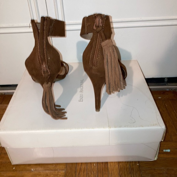 Brown heels open toe - Picture 2 of 3